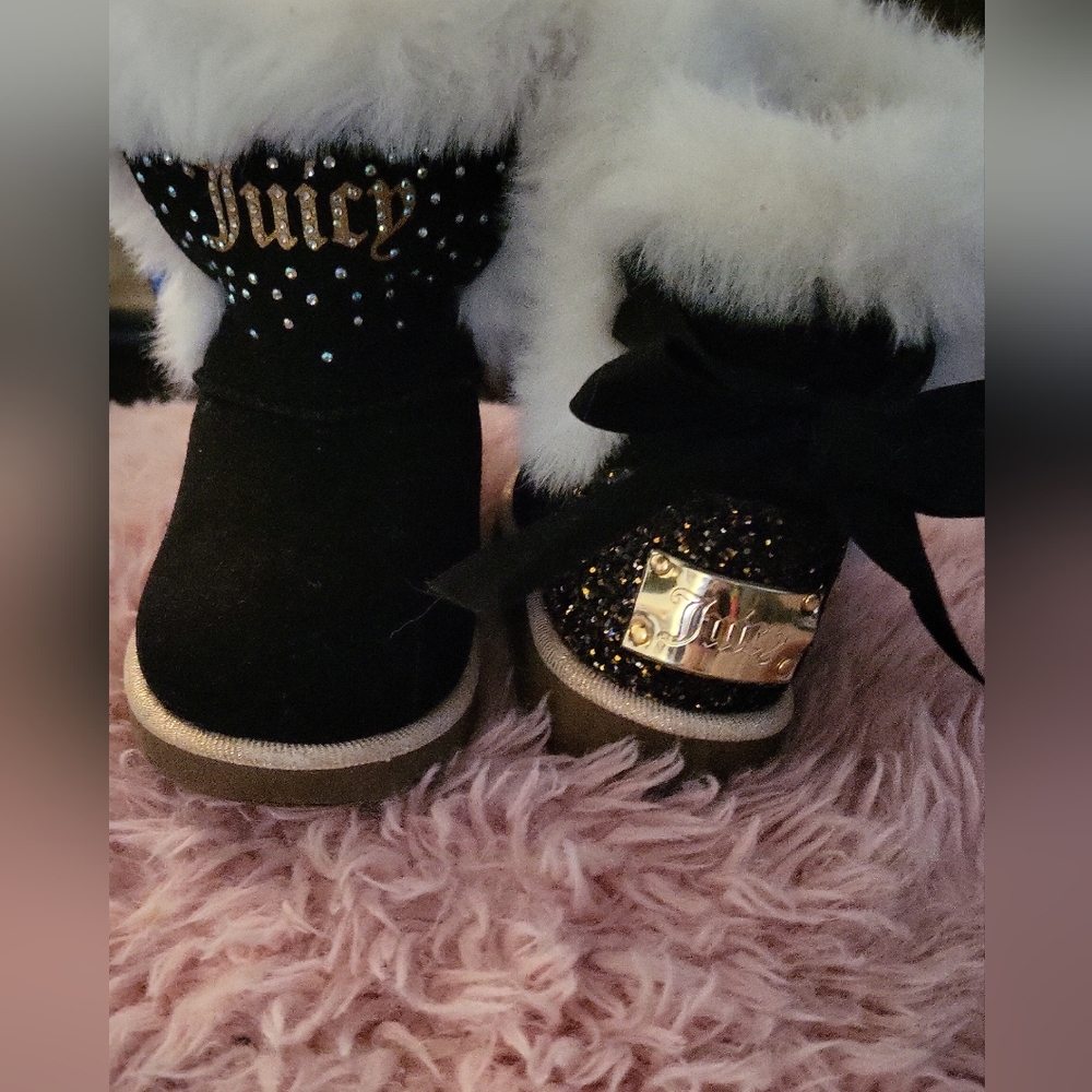 Used toddler boots